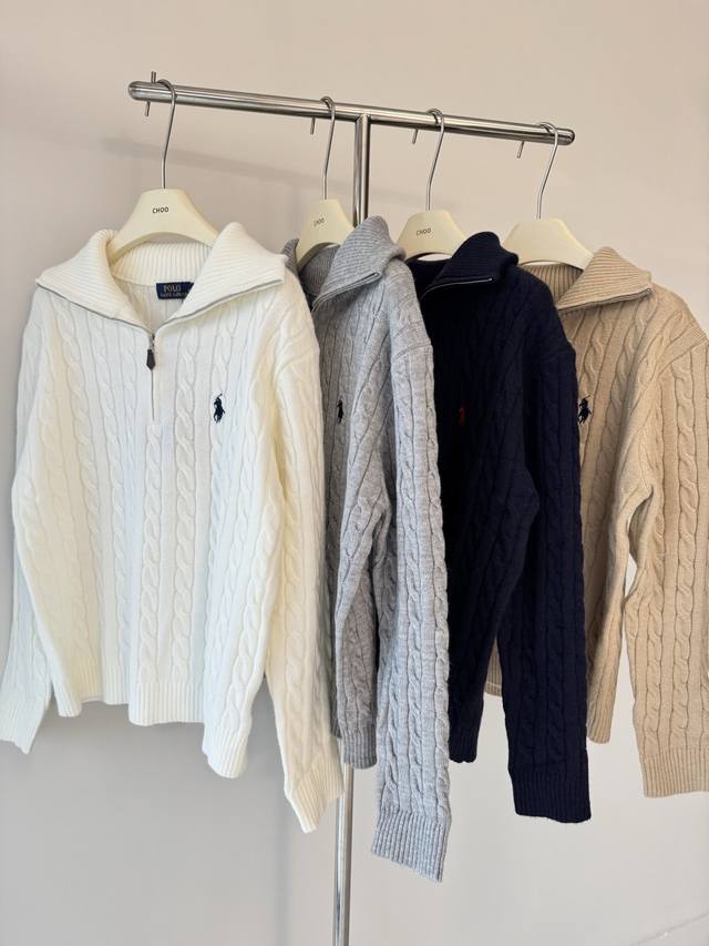 Loose fit, cable knit width is exactly as pictured! The yarn is smooth, comfort