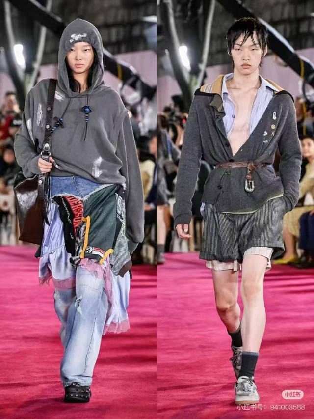 Niche Trendy Fashionable and Youthful Drawstring Hooded Cotton Pullover Sweatsh