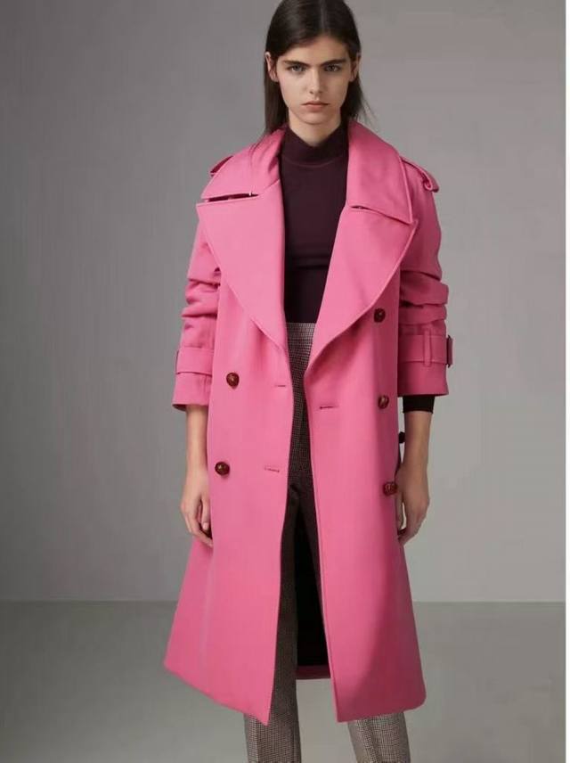 Burberr* British Style Sleek and Elegant Knight Logo Embroidered Classic Double-