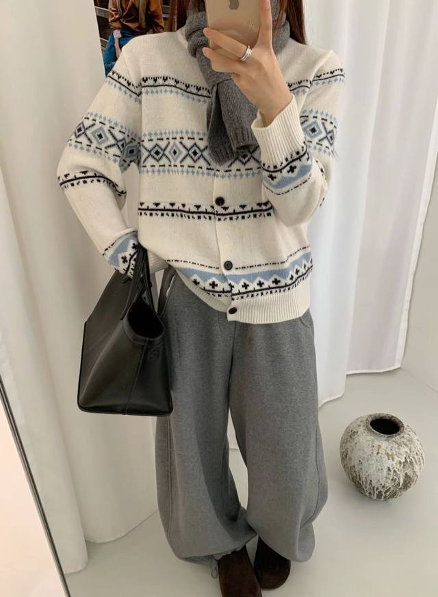 European Station 2025 New European Style Knitwear Sweaters DDD