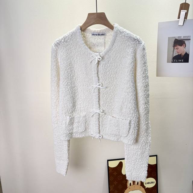 Acne's 2025 Fall/Winter new bow-tie wool cardigan is here! The fabric is a custo