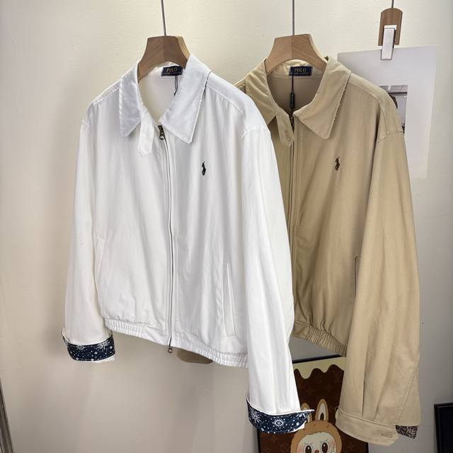 I was asked so much about this super Korean-style early spring jacket! I found