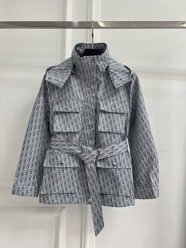 Dior Monogram Jacket: An Incredibly Stylish Item! Hello, fashionistas! Today I'm