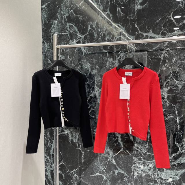 Chanel Fall/Winter 2025 New Button-Down Knit Cardigan, Slim Fit Design, Asymmet