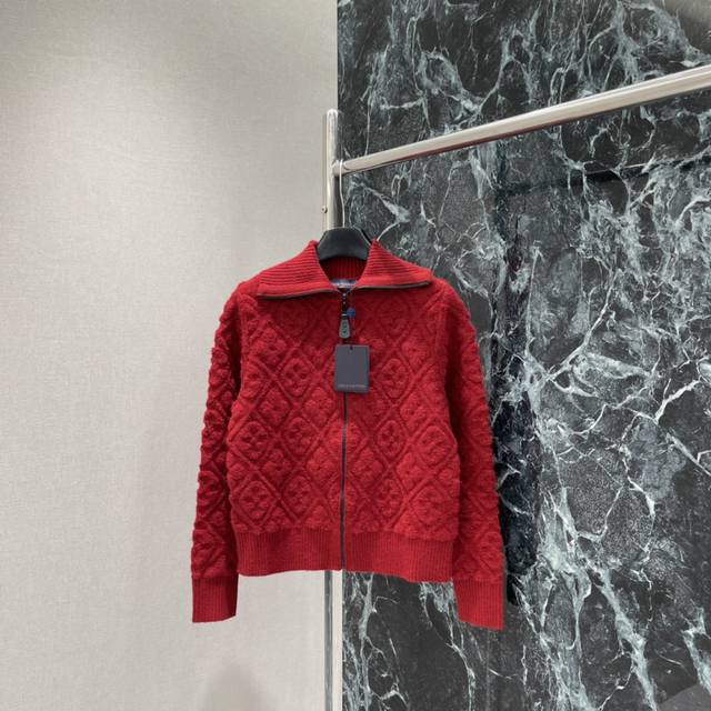 Louis 25 Fall/Winter New Knitted Zip-Up Jacket. Classic Monogram pattern, under