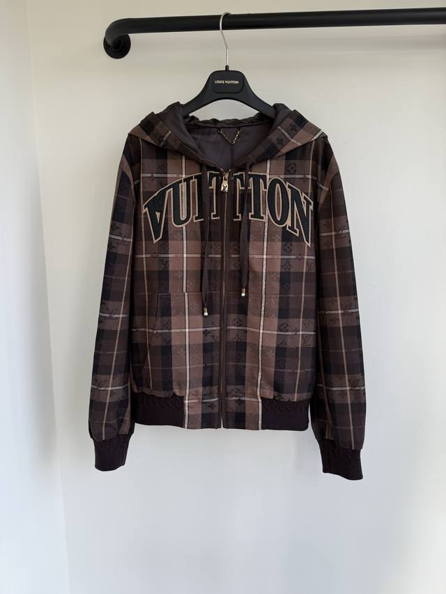 Louis 25 Autumn/Winter New Arrival Embroidered Letter Sheep Hooded Zip-Up Jacket