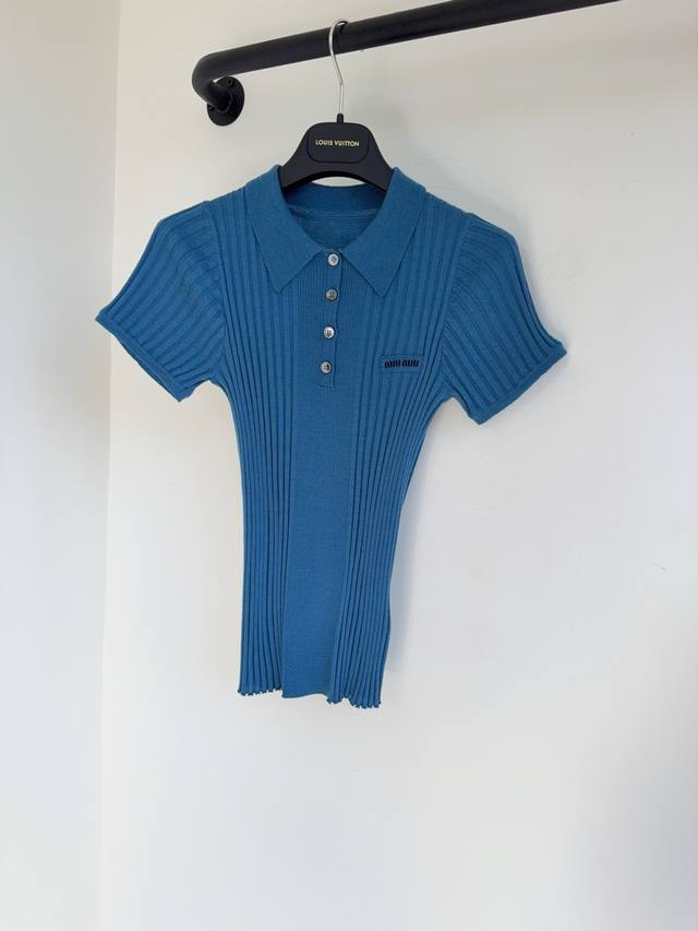 Miu 26 Early Spring New Ribbed Knit Wool Polo Shirt Shipped. The fine wool yarn