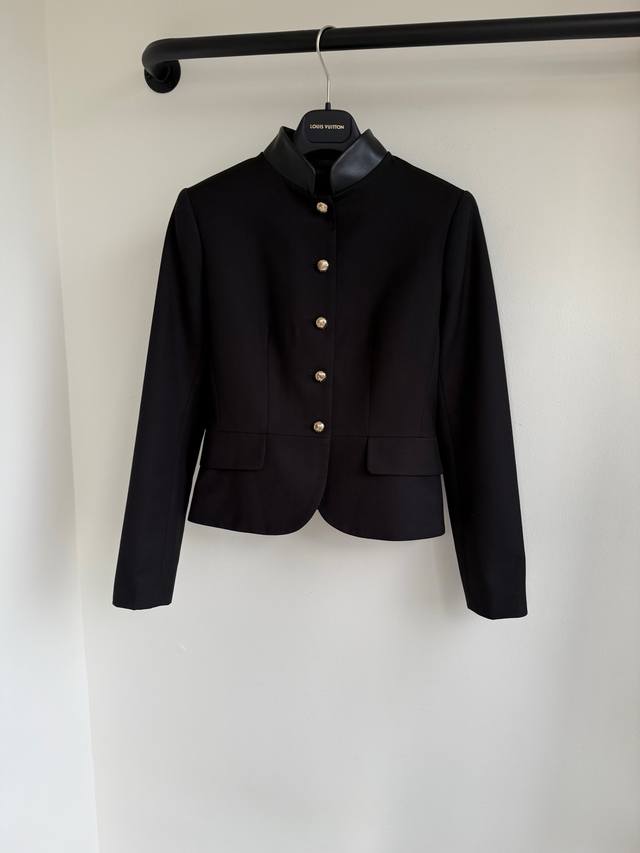 Louis26 Early Spring New LV Metal Button Stand Collar Jacket Available. This col
