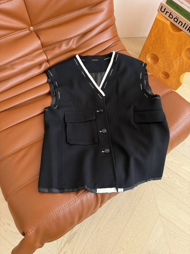 25 Autumn/Winter New Color-Blocked Hand-Threaded Vest Jacket - Casual and Relaxe