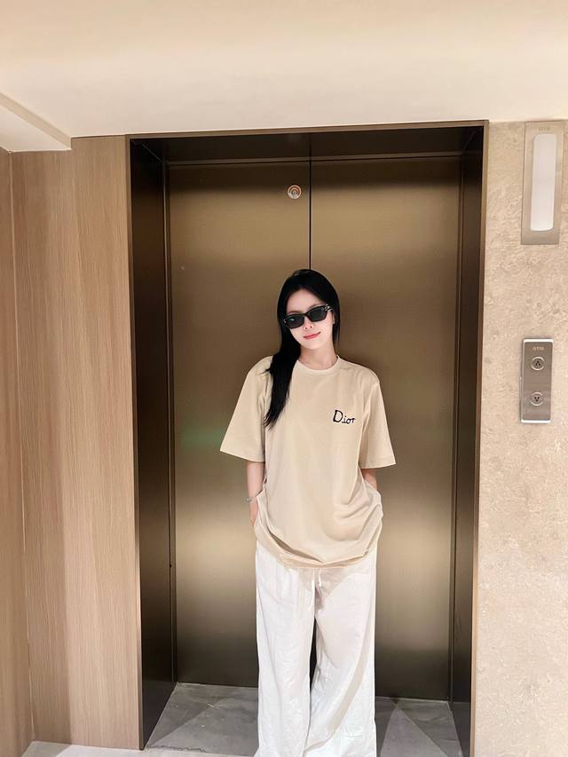 Xiaodi Embroidered Logo Short-Sleeve T-Shirt for Couples ( ) This Xiaodi T-shir