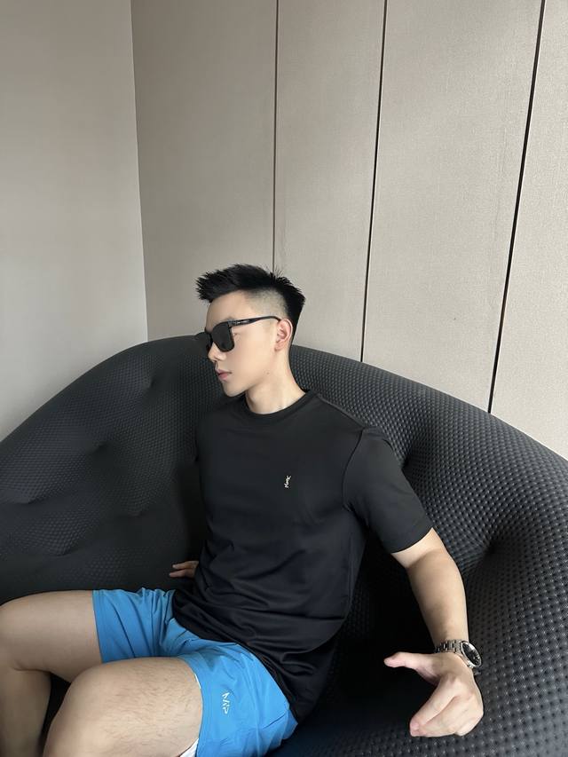 YSL Small Logo Embroidered Couple Short-Sleeve Black and White T-Shirt This shor