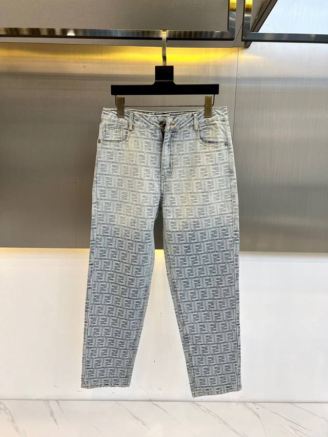 Fendi, 25Fw New Men's Classic Monogram Retro Washed Denim Jeans! Made from care