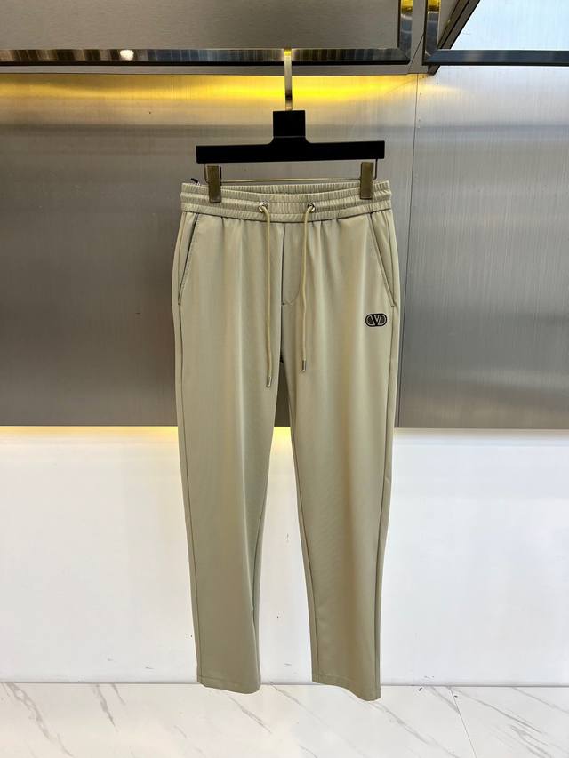 Valentino, Spring 2025 New Casual Sports Sweatpants, Slim Fit, Versatile Casual