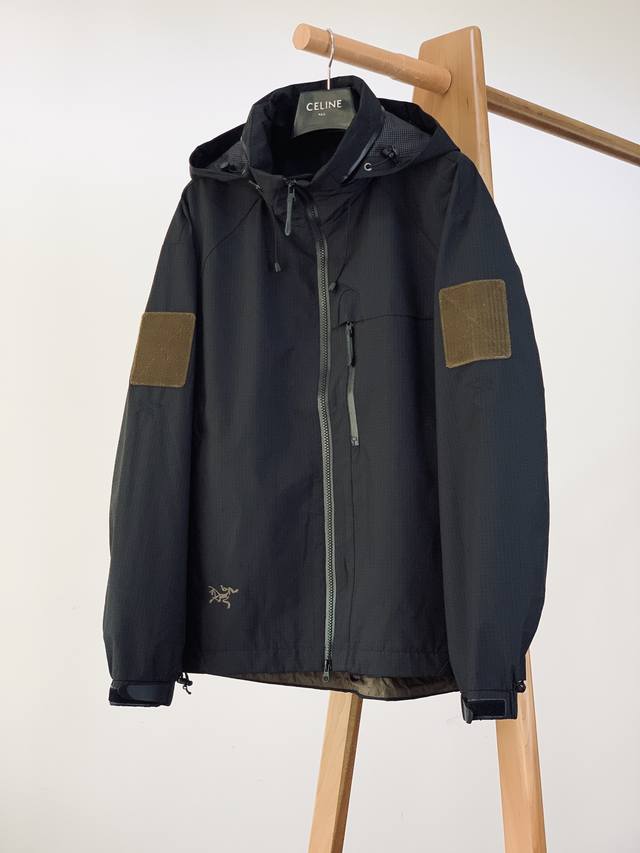 Arcteryx 2025Fw Early Autumn New Arrival Two-Tone Lightweight Waterproof Windpr