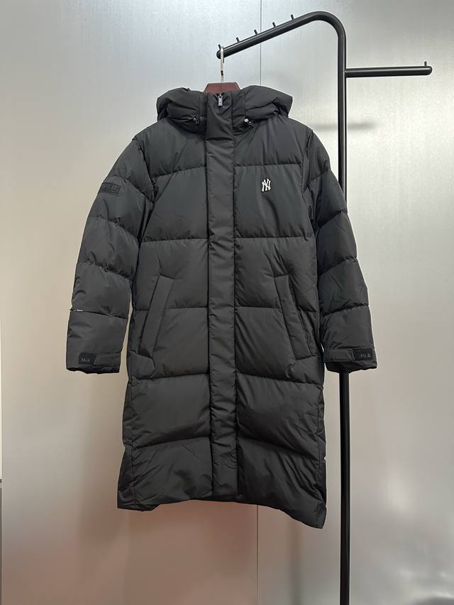 Mlb Long Down Jacket Down: Filled with 800 fill power goose down, excellent resi