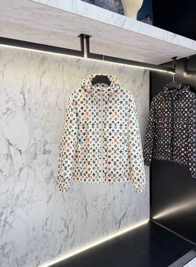 Featured: Lv Autumn 2025 Newest Fashion Designer Jacket. Every detail showcases