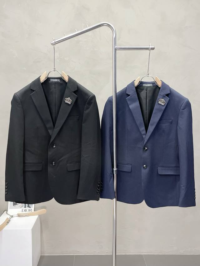 Dolce & Gabbana Spring/Autumn New Arrival Suit. A simple and casual suit jacket