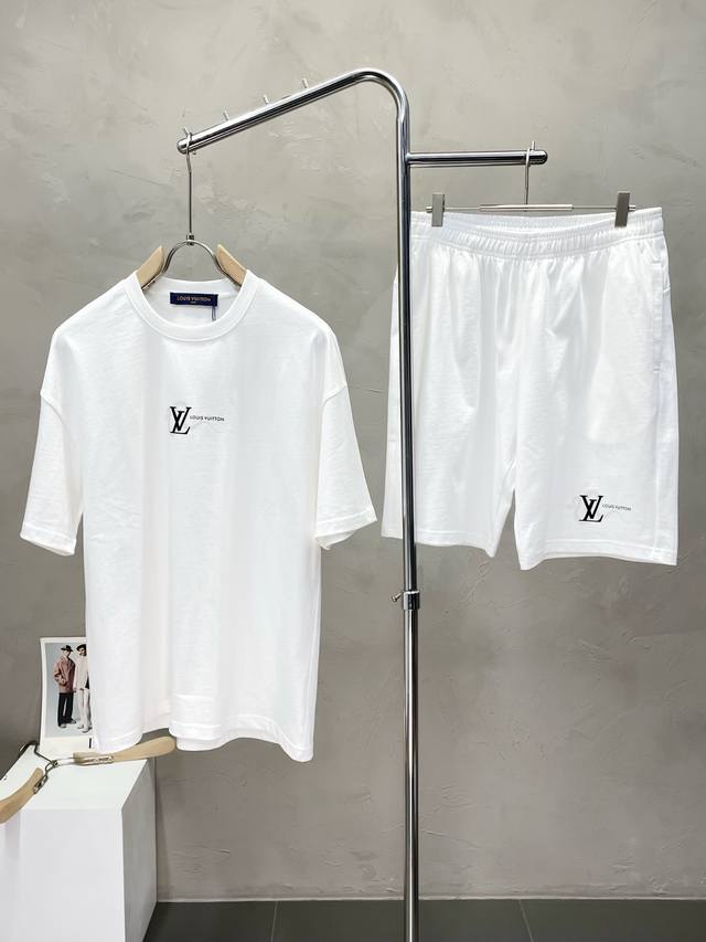 . Exclusive Louis Vuitton spring/summer suit, identical to the one worn in bouti