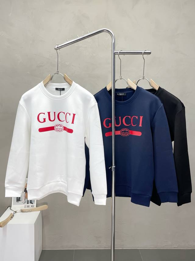 Gucci Exclusive: Latest Autumn/Winter Pullover Sweatshirt. Classic design and st