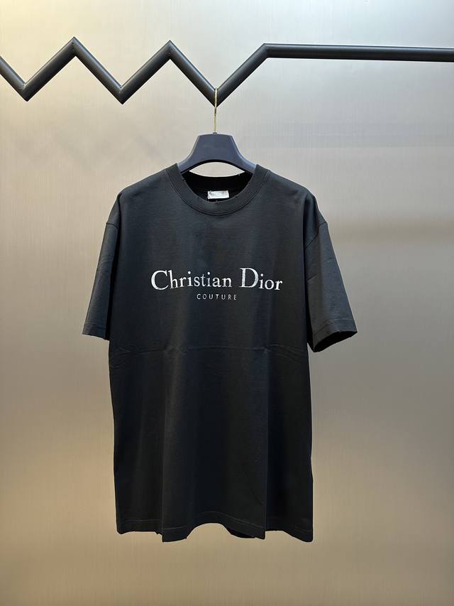 Dior Distressed Print Logo Short-Sleeve T-Shirt This Christian Dior Couture shor