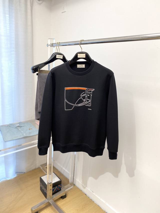 Hermes, 2025 latest sweatshirt, stylish and chic, with an exquisite embroidered