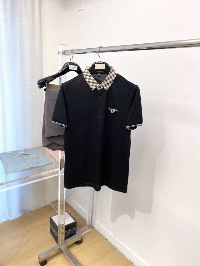 Burberry, 2025 latest short-sleeved T-shirt, stylish and chic, featuring an exq