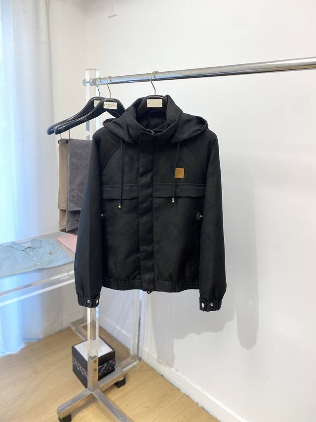 Louis Vuitton 2025 New Arrival Jacket, stylish and chic, simple and versatile d