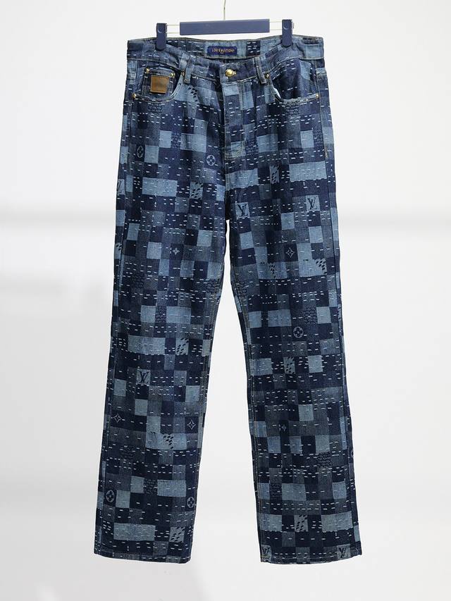 Differentiated from standard New Arrival This well-crafted denim skate pants is