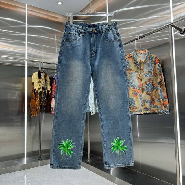 Lv Louis coconut tree print straight-leg jeans. Available in different washes, t