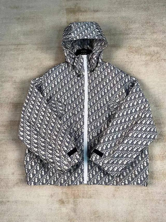 New Dior Oblique monogram hooded oversized windbreaker! A perennial bestseller,