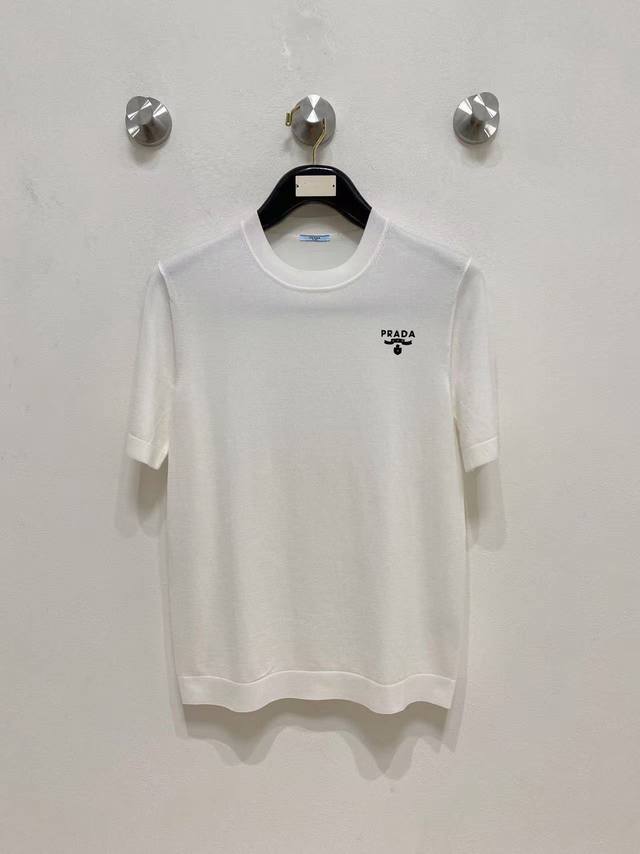 Imported Lyocell wool knitwear, pill-resistant and snag-resistant, Prada 2025 F