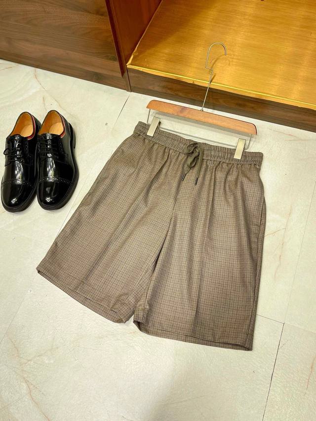 Classic Yarn-dyed Jacquard Houndstooth 100% Wool, Simple and Versatile Runway S