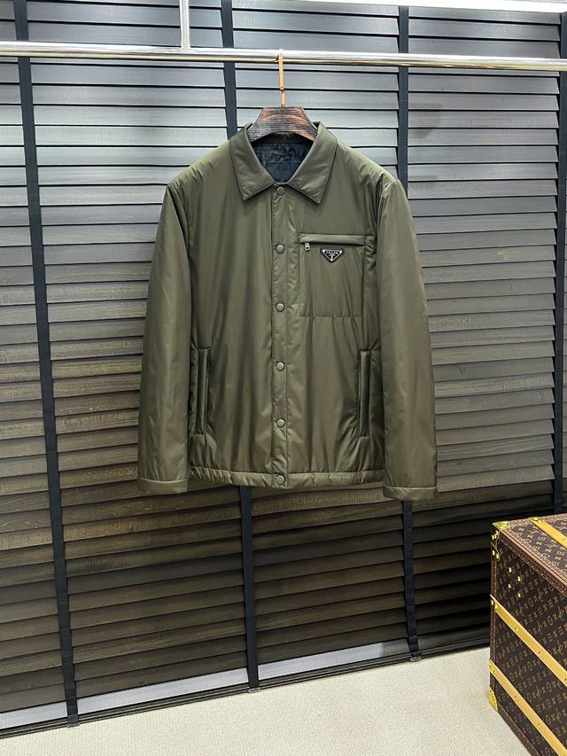 C-39 2025 Autumn/Winter Prada-Milano Triangle Badge Lapel Cotton-padded Jacket P