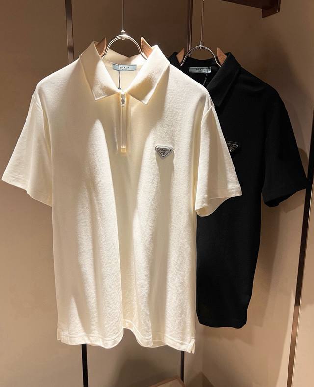 Prad 2025 Spring/Summer New Classic Short-Sleeve Polo Shirt. A classic and styl