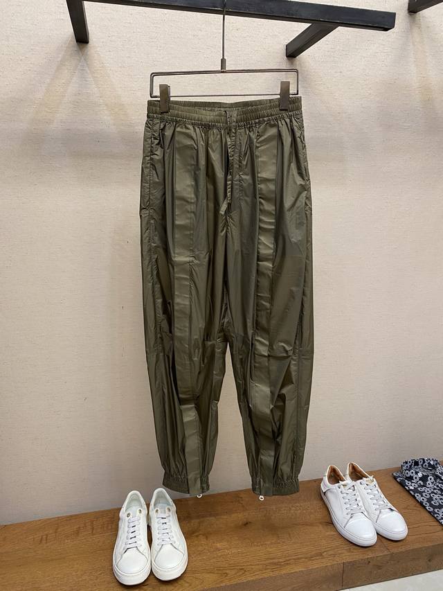 Y3, the latest men's casual pants have an unbeatable fit! You absolutely can't g