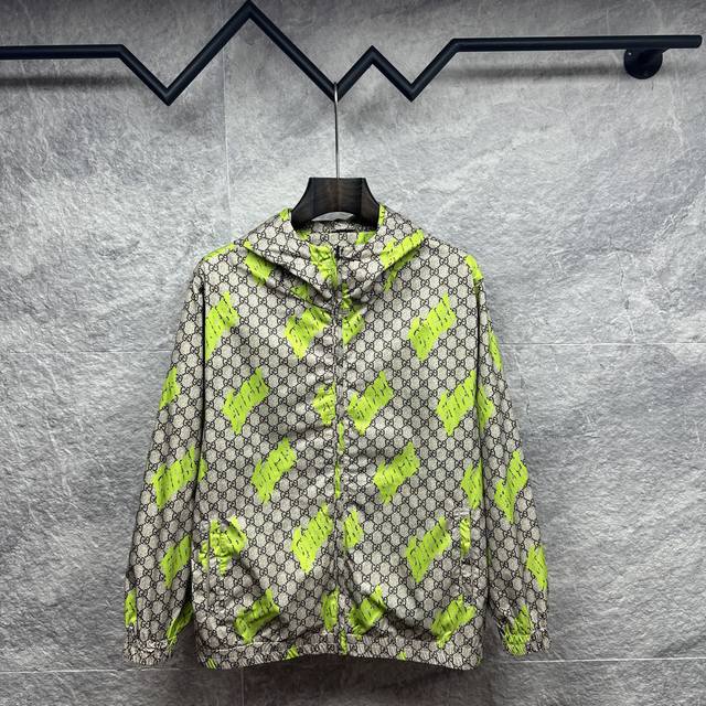 Gucci 2025 New All-over Green Letter Print Couple Hooded Jacket. High-quality, t