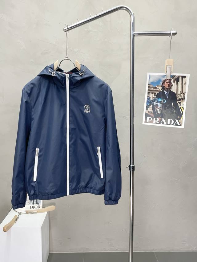 Bc-Brunello Cucineli Exclusive New Fashion Hooded Jacket. A classic design with