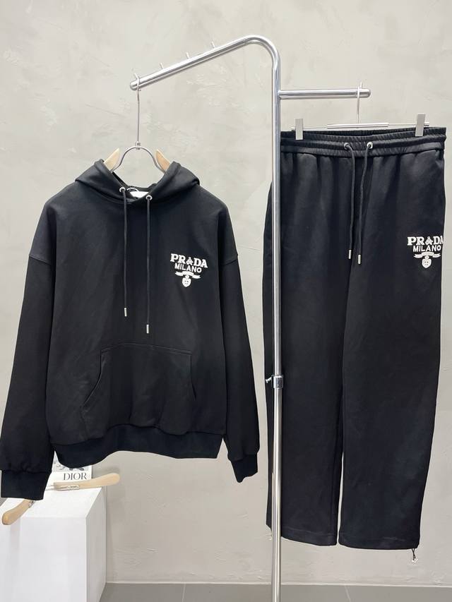 . Exclusive Prada new arrival, same style as in boutiques, exuding luxury! Exqui