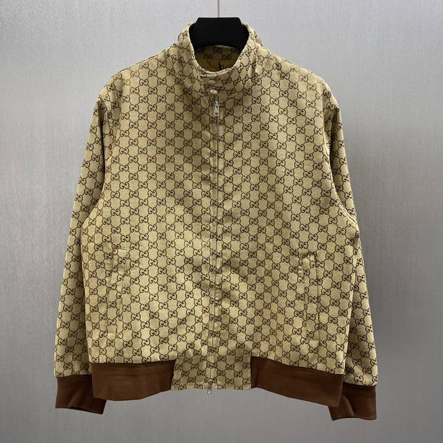 Gg Canvas Bomber Jacket Size: S-XL The 2025 Early Autumn Collection uses exquisi