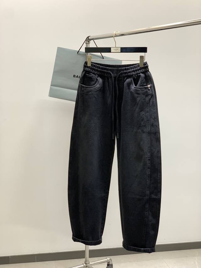 Balenciaga, Fall 2025 latest arrival, available in boutiques, original factory o