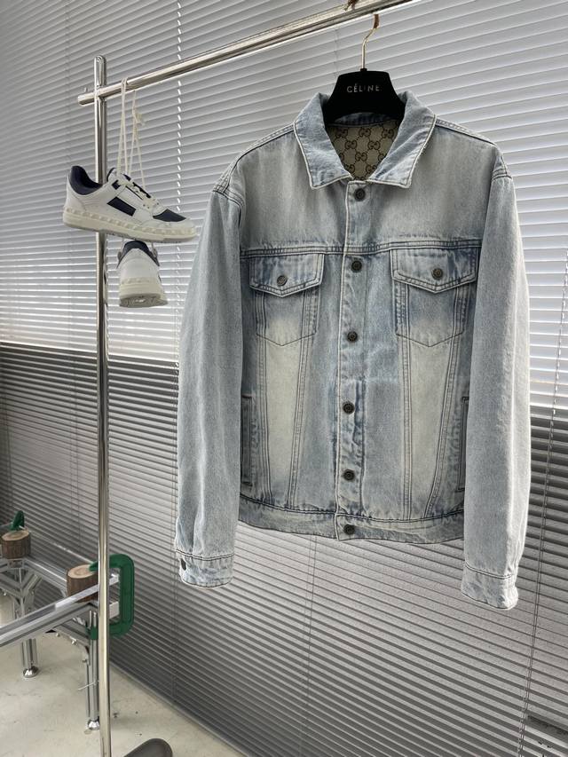 Gucc 2024 New Reversible Denim Jacket, with matching jeans. This reversible deni