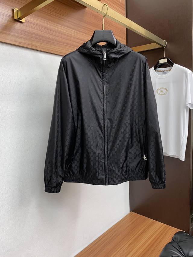 Gucci 25Ss latest classic jacket, stylish and chic design! A must-have versatil