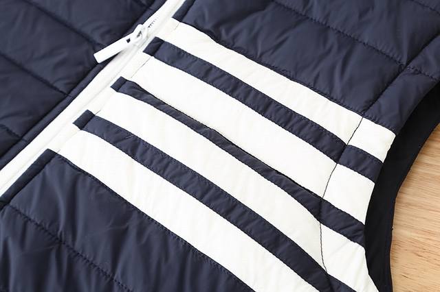 Tb Vest White Duck Down Detail Image 2