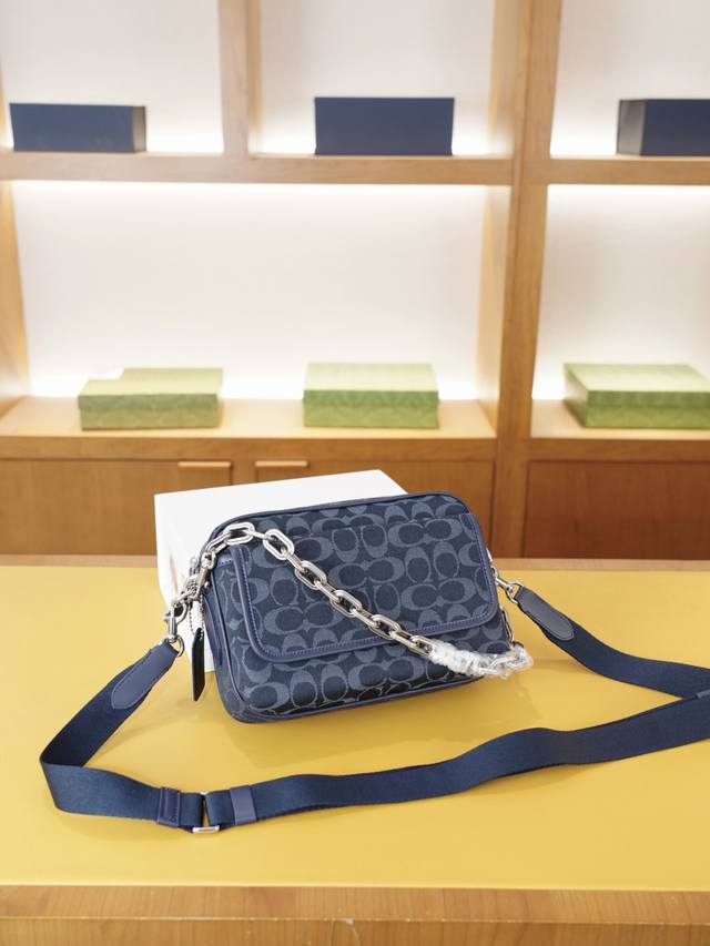 Coach official website synchronized high-quality crossbody shoulder bag. A timel