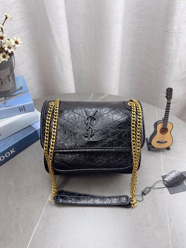 Foldable airplane gift box packaging High-quality YSL Saint Laurent Niki messen