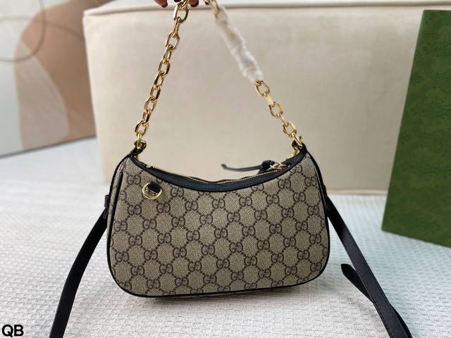 Full Packaging How comfortable is a bag with a "relaxed feel"? When it comes to