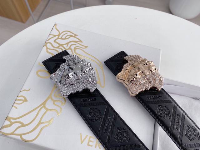 Versace belt made of pure cowhide, high-end quality with clear texture and exce