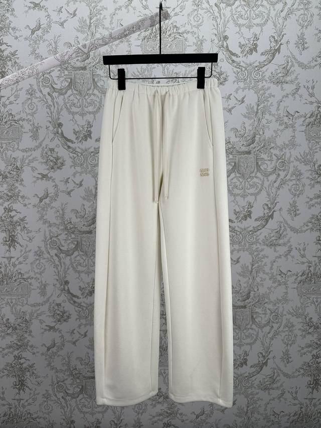 Miumiu 25Ss New Casual Pants with Elastic Waistband and Miuiu Logo on Pockets, W