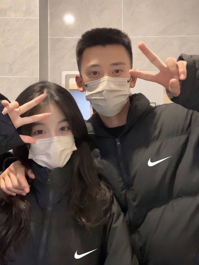 New Arrival! Nike Winter Official 2023 New "Swoosh" Warm Cotton Jacket. Warmth