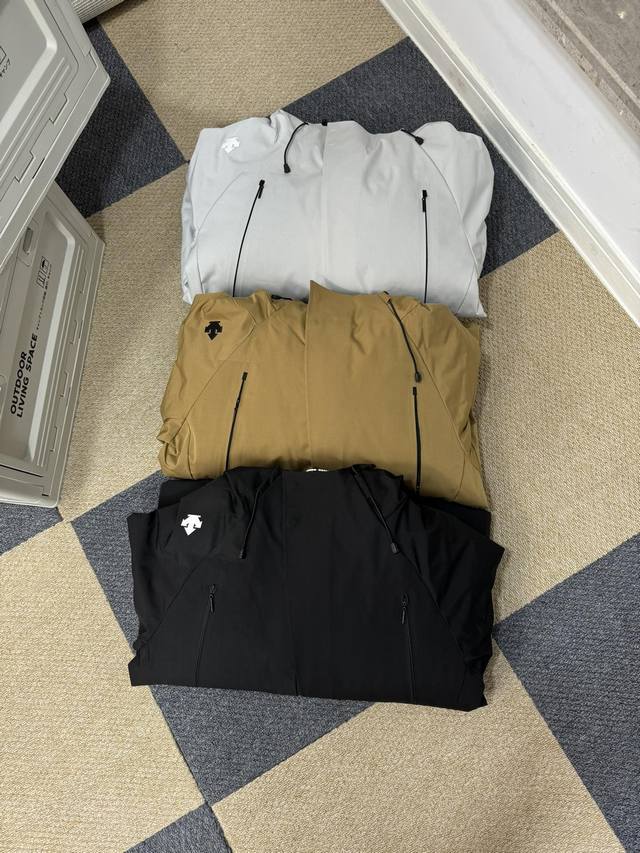 New Arrival Descente Winter Outdoor Warm Hooded Cotton Jacket - Color: Black, Wh